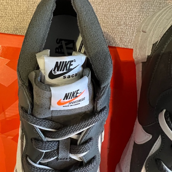 Mens Authentic Nike Blazer Low Sacai Sneakers - Picture 3 of 6